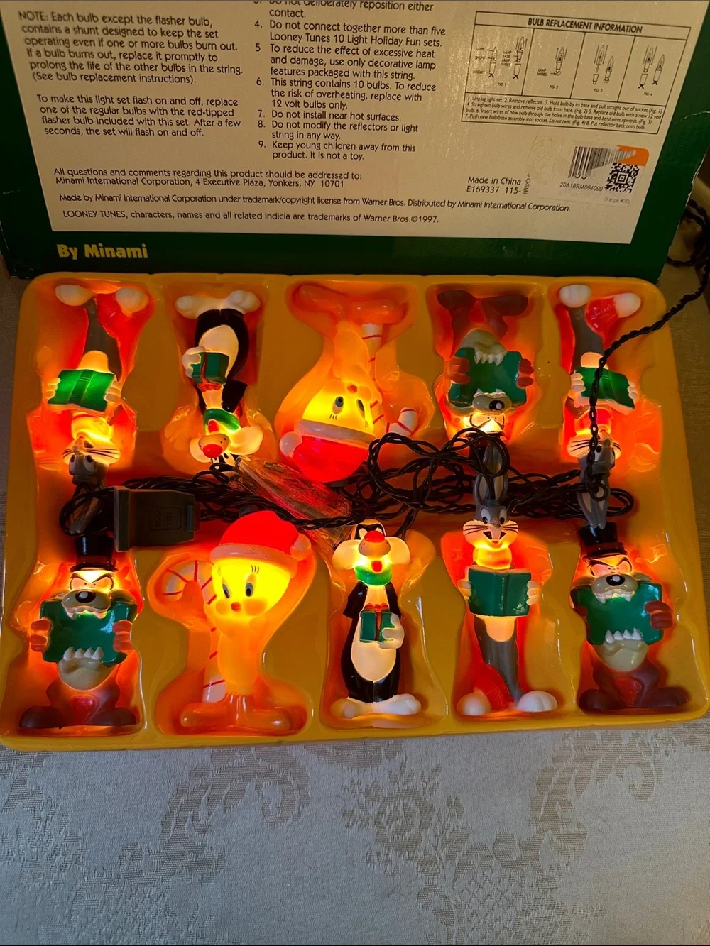 NIB Warner Bros. Looney Tunes by Minami Holiday Fun Light Set, 1997